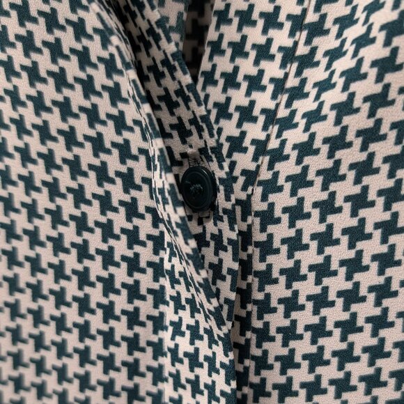 Talbots Long Sleeve Houndstooth Pattern Blouse in Cream & Forest Green - Picture 9 of 10